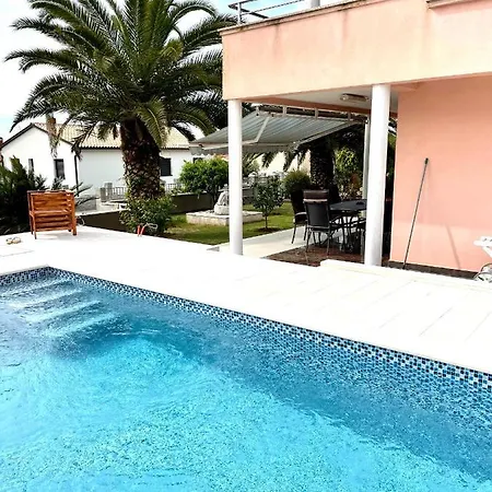 D&A Apartment With Private Swimming Pool Pula Exterior photo